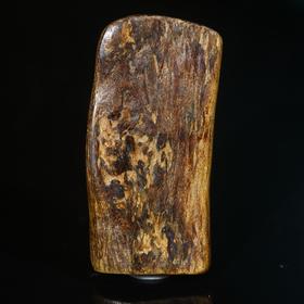 BC.OF3.11-3   达拉干沉水素牌，1.82g