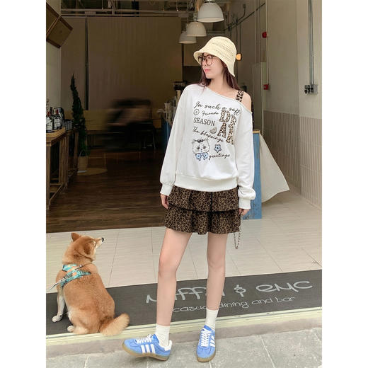 <曾小咸推荐>3.15现货秒杀 ！微信超特价！韩系豹纹斜肩长袖 日常149.99 立减80 秒杀69.99！！ 商品图1