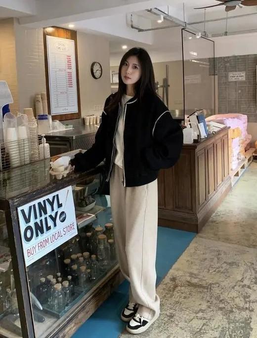 【颜值与质感双在线 华夫格肌理】春秋情侣款松弛感棒球服（ELXM99-WY715） 商品图0