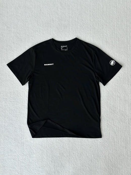 原单正品 MAMMUT猛犸象超薄速干透气弹力户外运动短袖
颜色：黑色 绿色
尺码：m l xl xxl 商品图1