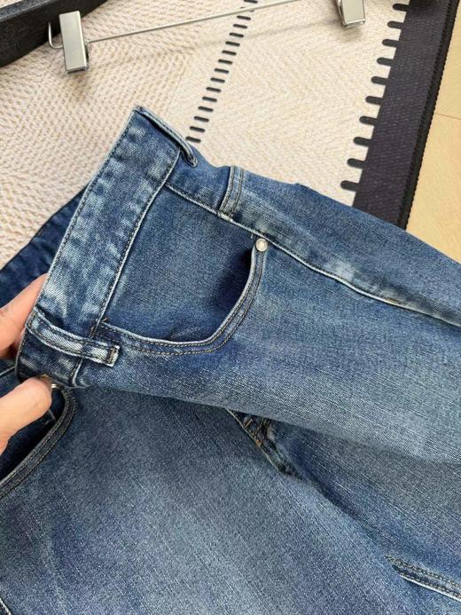 F031203春夏新款男士挺括舒适直筒修饰腿型无束缚刺绣小狗水洗牛仔长裤 商品图10