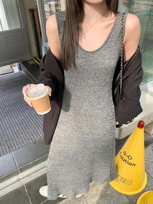 <曾小咸推荐>3.14现货秒杀 ！微信超特价！韩系u领针织背心连衣裙 日常159.99 立减80 秒杀79.99！！ 商品图12