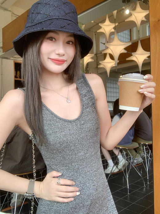 <曾小咸推荐>3.14现货秒杀 ！微信超特价！韩系u领针织背心连衣裙 日常159.99 立减80 秒杀79.99！！ 商品图7