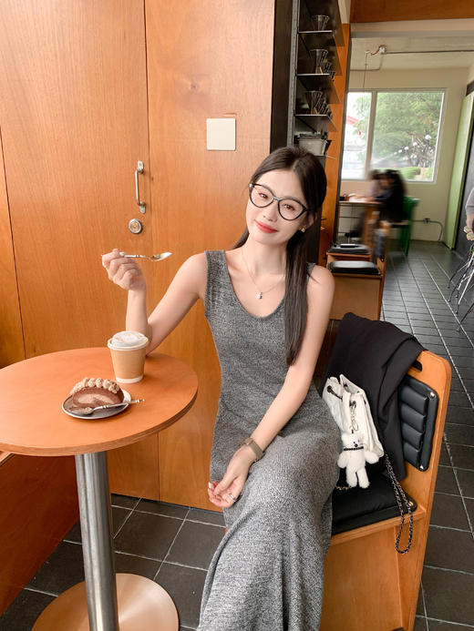 <曾小咸推荐>3.14现货秒杀 ！微信超特价！韩系u领针织背心连衣裙 日常159.99 立减80 秒杀79.99！！ 商品图9