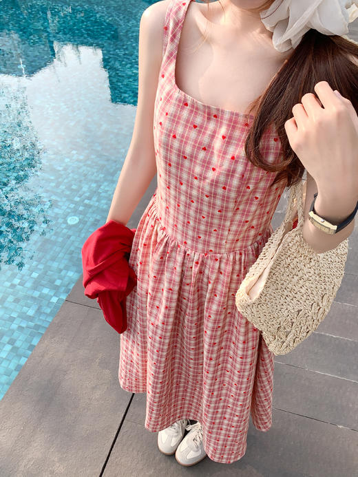 <曾小咸推荐>3.14现货秒杀 ！微信超特价！韩系度假格子吊带连衣裙 日常249.99 立减120 秒杀129.99！！ 商品图10