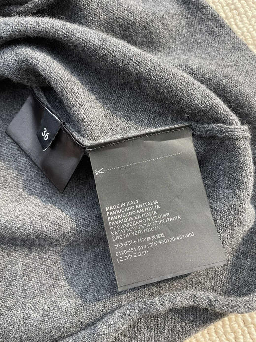 314-4 独家圆正 miu小徽标 羊绒 polo领 短袖针织 我穿42 商品图14