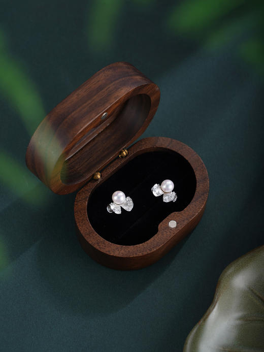 子佩集【小回旋曲】银S925珍珠惜王妃耳钉【E4976】双色蝴蝶结2602 商品图6