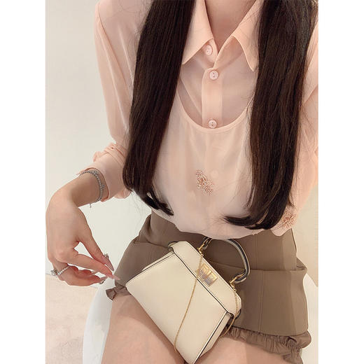 金蘑菇菇  vvs千金套组 / 新季 f@ndi钉珠衬衫+花苞裙裤 商品图0