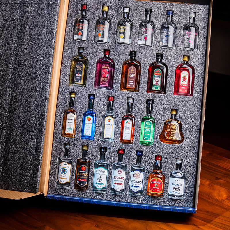 热卖中！！鲁迪诺迷你小酒24瓶礼盒 每瓶50ml