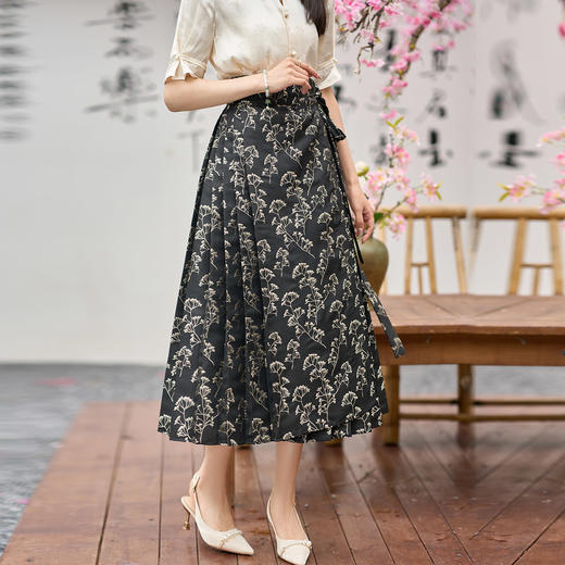 米思阳新款时尚碎花显瘦复古半身裙女5T24AI1202 商品图0