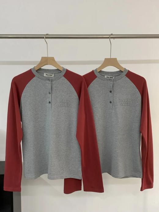 【xjwm1】早春新款女士时尚撞色复古贴布徽长袖T恤！！ 商品图2