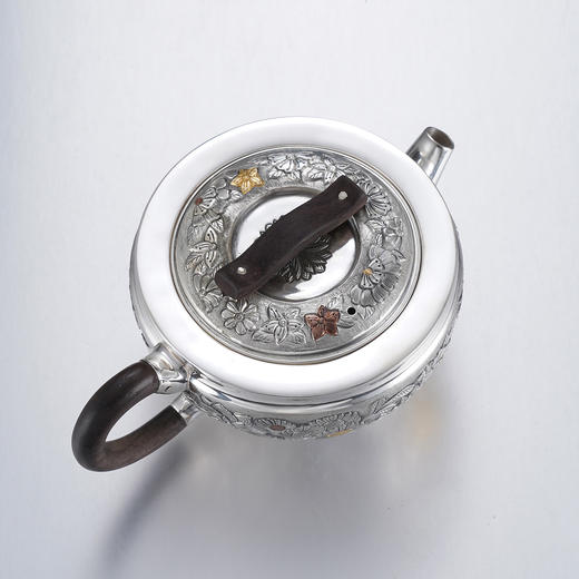 子佩集【花开福瑞】S999银摆件【ZJ039】茶具花朵嵌金平盖小茶壶2509 商品图7