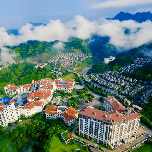 【游山踏青】湖南张家界碧桂园凤凰套房酒店森林度假￥999起/单人5晚/15晚/30晚，2人起订，毗邻武陵源核心风景区，拥揽森林，纯净呼吸～ 商品图1