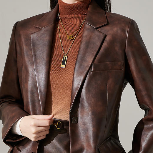 芳外新款美拉德PU皮革西装摩登复古高级感皮革外套女8I23DW1564 商品图4