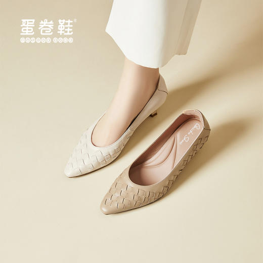 【舒适鞋服丨女款方扣蛋卷平底鞋】35-40码可选，蛋卷鞋系列，女士尖头春夏新款软底单鞋方扣平底鞋，百搭水钻，舒适软底，可做休闲逛街、旅行、开车、跳舞、上班通勤等多功能用鞋！ 商品图6