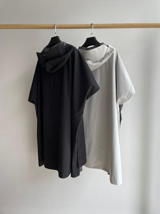 314-3无退换 意大利小狗头 进口复合面料 超轻盈轻柔 抗风挡雨贼透气 连帽斗篷 超级酷 商品图7