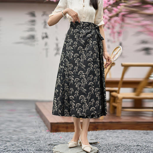 米思阳新款时尚碎花显瘦复古半身裙女5T24AI1202 商品图4