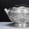 子佩集【花开福瑞】S999银摆件【ZJ039】茶具花朵嵌金平盖小茶壶2509 商品缩略图1