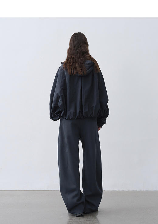 【秒杀价已调 直接拍】半圆原创 女装 春季 新款 短箱版型 连帽抽绳松弛廓形结构感外套 商品图8