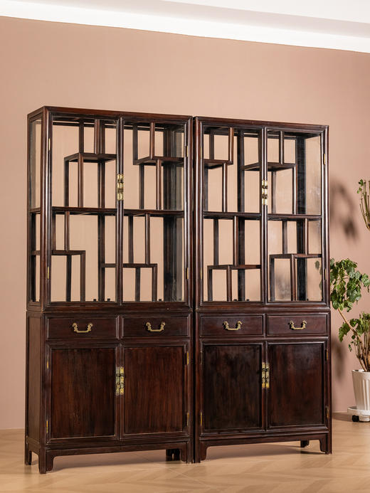 民国	红木玻璃活扇博古架（一对） 商品图0