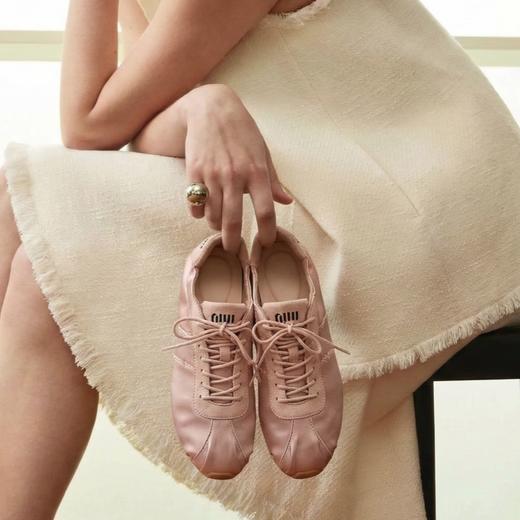 芭蕾绸缎平底圆头运动休闲鞋｜缎面拼接反绒皮复古设计，好穿又好看！ 商品图6