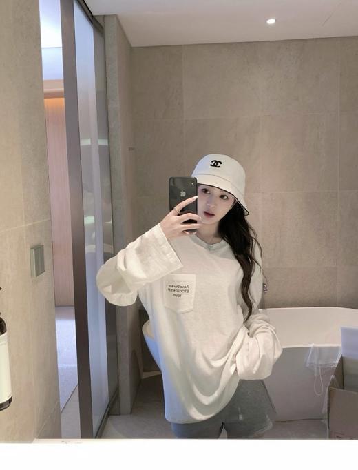 一店k （原版定织棉麻面料！）AS真的太会做松弛感单品了！棉+亚麻的混纺面料软而不塌！太舒服了！口袋倒印小标低调又有辨识度 ！26春新款口袋字母大T恤 宽宽松松慵懒范儿 好穿极了 商品图10