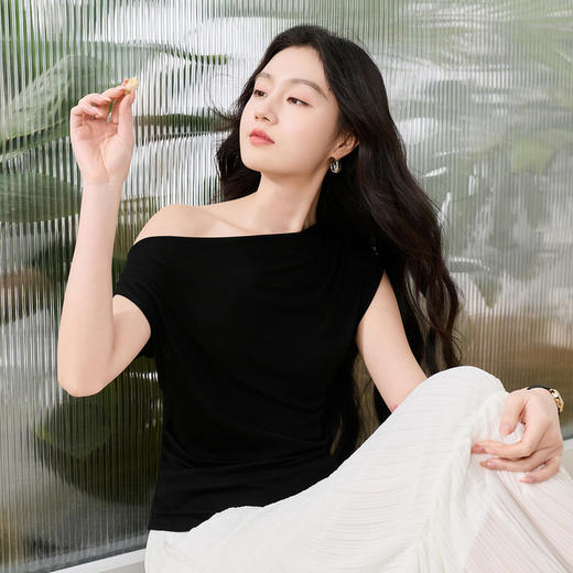 【社群秒杀】【莱赛尔瘦瘦T】三彩2026夏季新款一字领设计感T恤短袖上衣套头S 商品图1