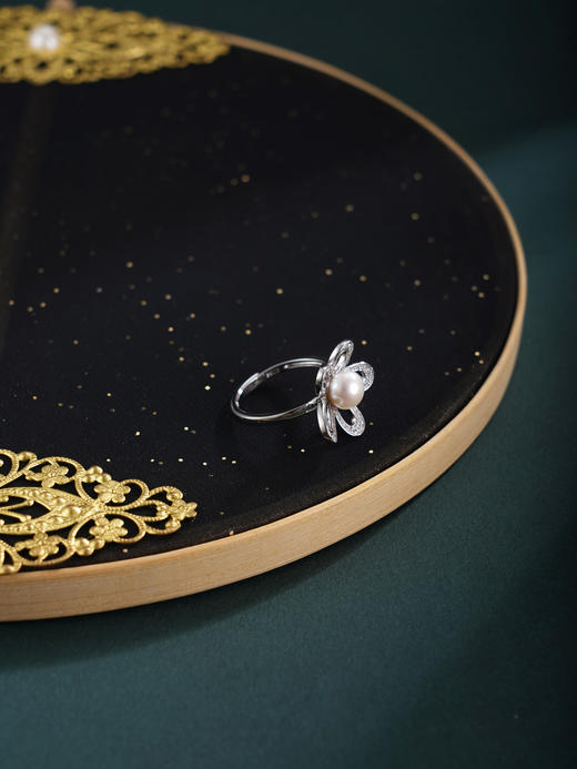 子佩集【‌花期正好】银S925珍珠惜王妃戒指【R2301】双色五瓣花2602 商品图7