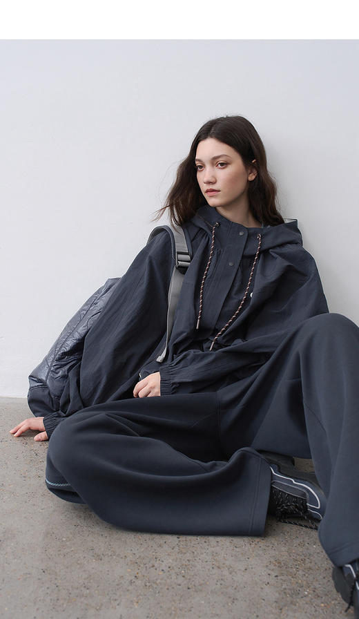 【秒杀价已调 直接拍】半圆原创 女装 春季 新款 短箱版型 连帽抽绳松弛廓形结构感外套 商品图9