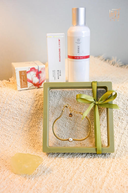 春日绽放 | 三生石本色珍珠钛钢镀金耳钉/天然珍珠软蛇骨手链 补水套装福利 商品图13