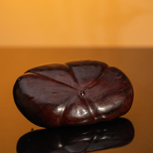 清	紫檀整挖荷叶纹水洗 商品图4