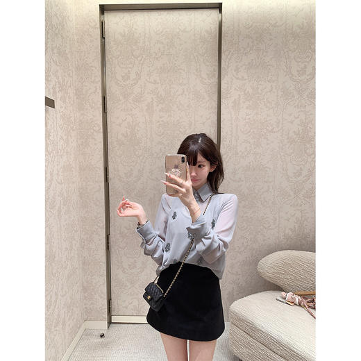 金蘑菇菇  vvs千金套组 / 新季 f@ndi钉珠衬衫+花苞裙裤 商品图4