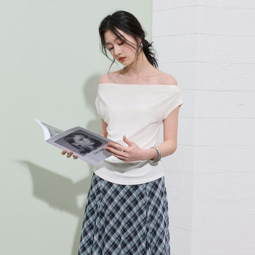 【社群秒杀】【莱赛尔瘦瘦T】三彩2026夏季新款一字领设计感T恤短袖上衣套头S 商品图3