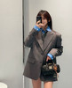 314-1大爆款 miu女士撞色拼接西服 深灰/蓝色袖口西装 商品缩略图5