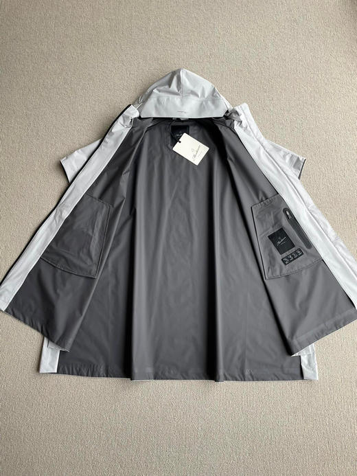 314-3无退换 意大利小狗头 进口复合面料 超轻盈轻柔 抗风挡雨贼透气 连帽斗篷 超级酷 商品图12