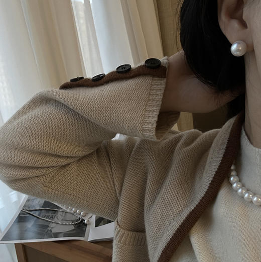 新货 限量 爆亮珠光 有瑕疵在侧背面 面好 ji光 佩戴感绝的 好价 12-13mm 爱迪生珍珠 基本正圆 S925银针 纯银耳堵 商品图3