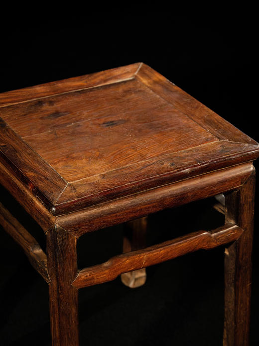 清	黄花梨罗锅枨束腰马蹄腿方凳 商品图1