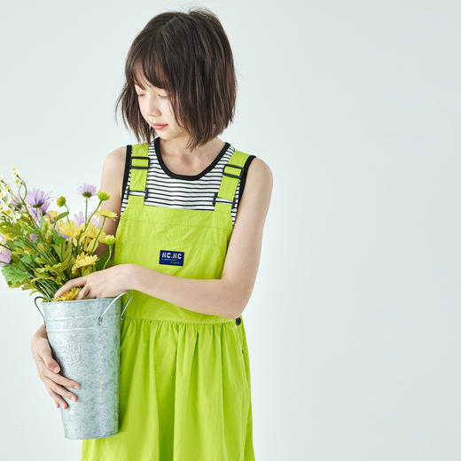 棵初26年夏季新款中大女童工装风尼龙背带裙轻盈可调节肩带A字裙 商品图2