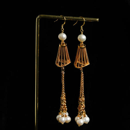 【林栖好物】LX1826001复古金色镂空流苏珍珠耳环（预售20天发货） 商品图0