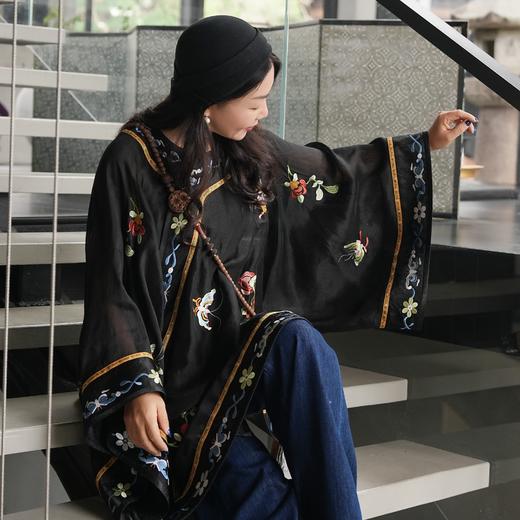 【林栖设计小店】月夜清影|黑色复古绣花2026夏新款衬衣改良氅衣1962079 商品图2