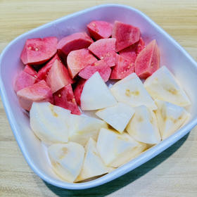 芭乐双拼（盐芭乐➕玛瑙芭乐）（约400克）