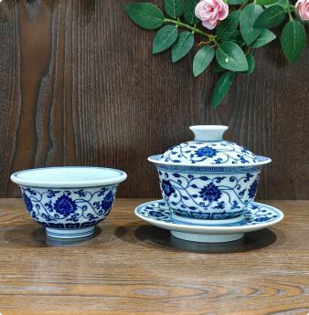 青花缠枝莲盖碗套组 商品图0