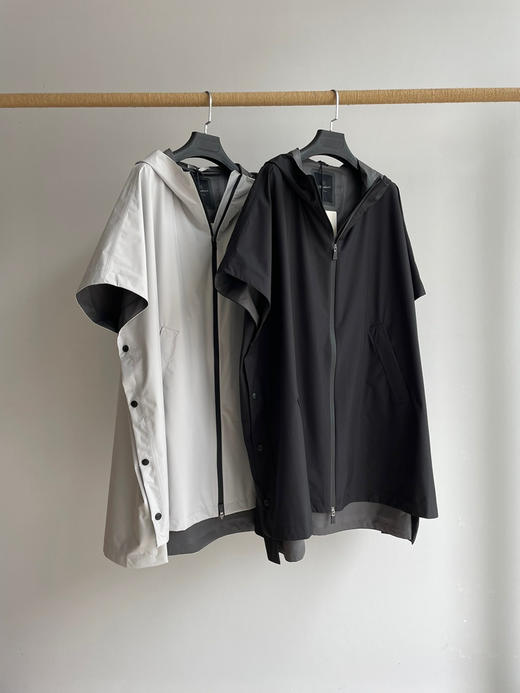 314-3无退换 意大利小狗头 进口复合面料 超轻盈轻柔 抗风挡雨贼透气 连帽斗篷 超级酷 商品图8