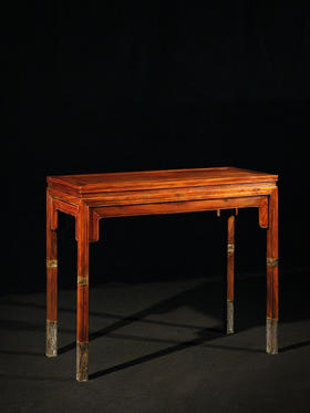 清	黄花梨束腰刀牙板铜包脚半桌