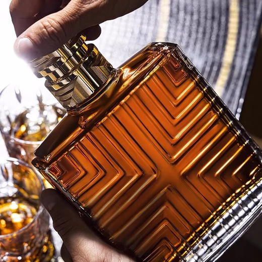 卡慕 馥香传奇XO干邑700ml 商品图1