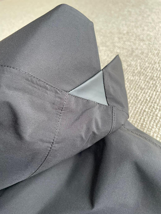 314-3无退换 意大利小狗头 进口复合面料 超轻盈轻柔 抗风挡雨贼透气 连帽斗篷 超级酷 商品图14