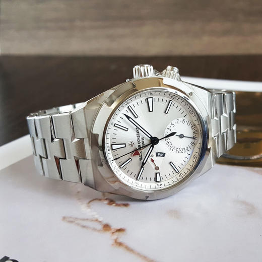 【99新（放置品）】Vacheron Constantin 江诗丹顿7900V/110A-B333自动机械机芯日期显示、双时区、昼夜显示41MM（男款）纵横四海系列精钢110326NJT28 商品图5