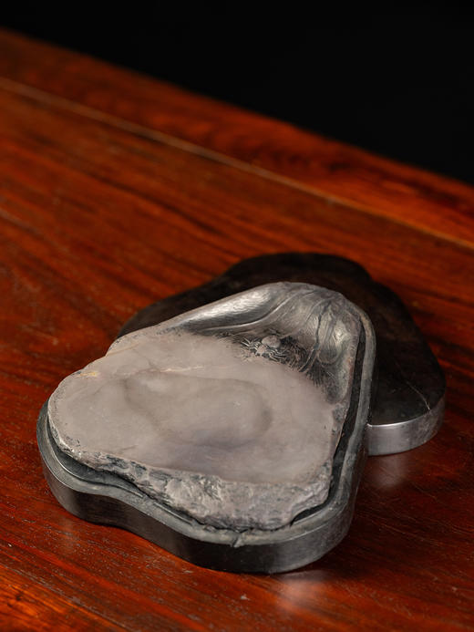 清	知足百财随形端砚（紫檀砚盒） 商品图0