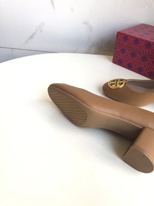 点此购买 Tory Burch春季女士经典粗跟乐福鞋 dx 342247 商品图11