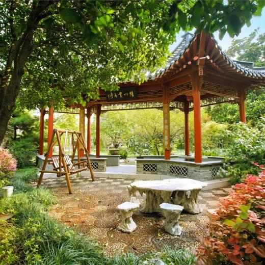 【烟花三月】扬州 | 萃园城市酒店（东关街文昌阁店）聚会套餐，￥399起/单人2晚，4人起订，扬州城C位的园林酒店 商品图1